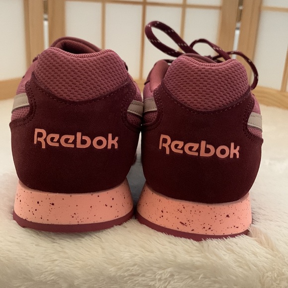 Reebok Classics - Picture 4 of 7